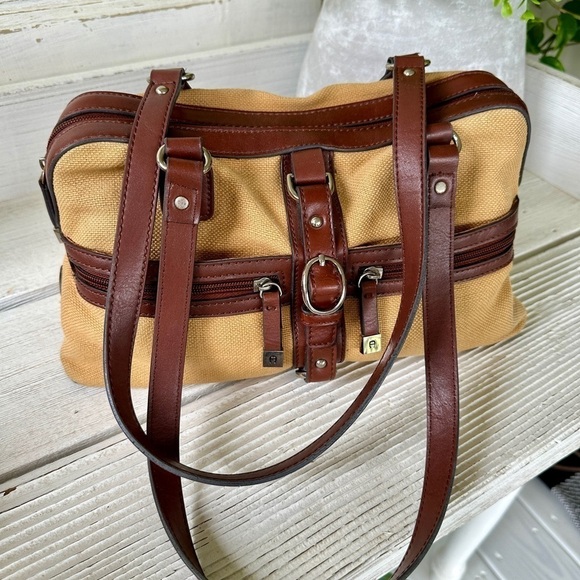 VINTAGE,AIGNER, CANVAS & LEATHER SHOULDER/ SATCHEL BAG.TAN WITH BURGUNDY LEATHER - Picture 10 of 13